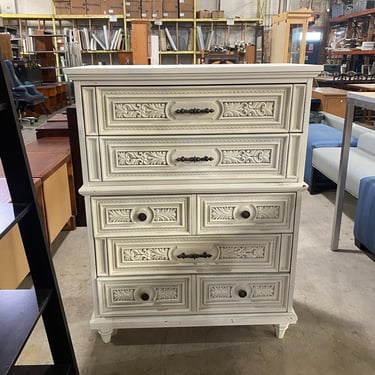 White Painted Bassett Furniture Industries 5-Drawer Dresser