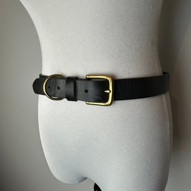 Black leather belt with gold tone brassy gold tone hardware~ medium width thick leather belt~ unisex style~ y2k trends~ size 32” 