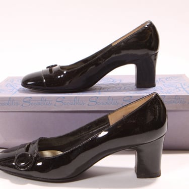 1960s Black Patent Leather Button Detail High Heel Shoes Pumps by Socialites -Size 8AA 