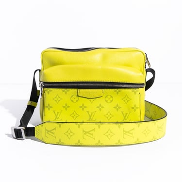 LOUIS VUITTON Neon Taigarama Outdoor Messenger