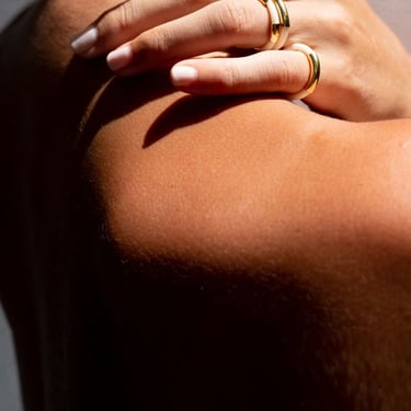 ADORN Tube Ring - Gold Vermeil/White Natural 