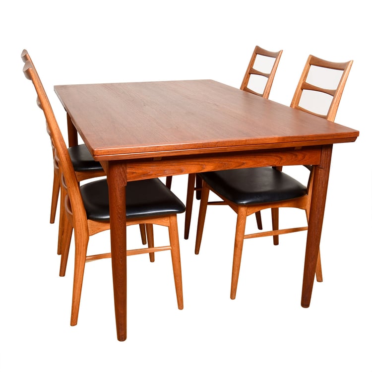 Teak Expanding Danish Modern Mid-Sized Dining Table