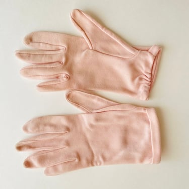 1950s Pale Pink Short Gloves | 50s Pink Nylon Short Gloves | Medium 
