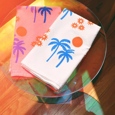 screen printed tea towel. palm sunset on white. flour sack cotton kitchen towel. ecofriendly. boho home. gift / hostess /  mom. plants. 
