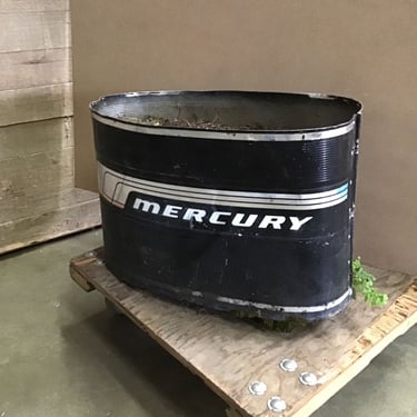 Outboard Motor-Cover Planter (Tacoma)