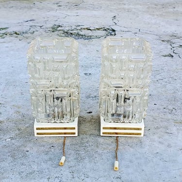 Pair of Mid Century Modern Wall Lamps / Vintage Sconces / Bedside Lamps / Retro Lighting / Home Decor / Lighting /Graewe Germany /1970 /'70s 