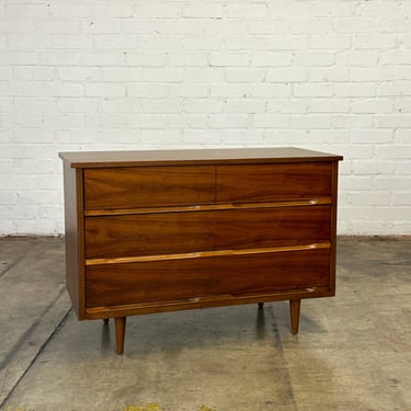 Compact Mid Century Dresser 