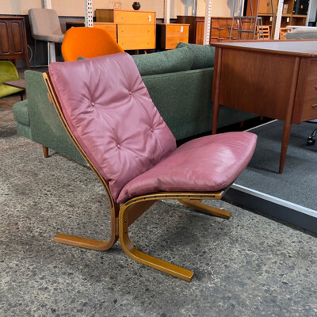 "Siesta" Chair Midcentury Furniture Warehouse of Philadelphia