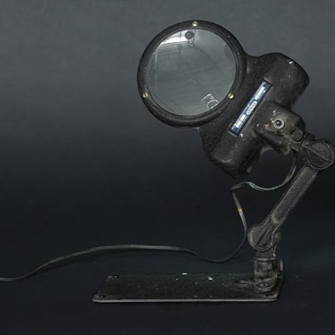 1942 Articulating Magnifier Lamp