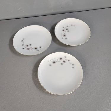 Set of 3 Creative Platinum Star Burst Plates 