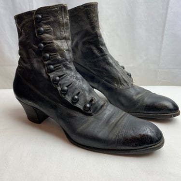 Antique black boots eyelet lace up ankle booties buttons Edwardian Victorian style women’s small narrow decorative cottage core 