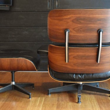 Restored 2nd generation Brazilian Rosewood Eames lounge chair and ottoman by Herman Miller (670/671), circa 1960s - #319 