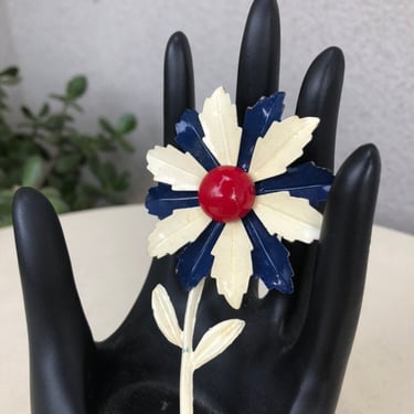 Vintage Mod brooch daisy flower red white blue enamelware 