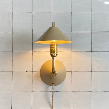 Plug in wall sconce •  The Bungalow Light • Dimming Wall Lamp 