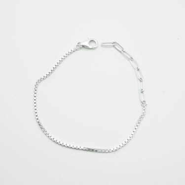 Tres Chain Bracelet