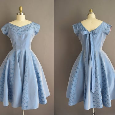 1950s dress | Periwinkle Blue Floral Sweeping Full Skirt Bridesmaid Party Prom Dress | Large | 50s vintage dress 