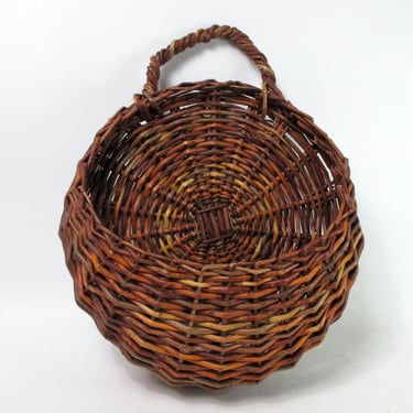 Large French Willow Reed Hanging Basket Woven Wicker Semi Circle Wall Pocket Vintage Handwoven Gallery Wall Basket Rustic Farmhouse Storage 