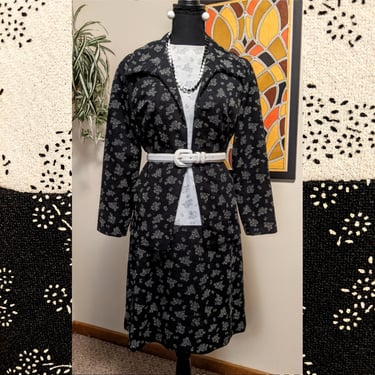 Vintage 1960s Black & White Floral Shift Dress With Matching Collared Long Sleeve Jacket 