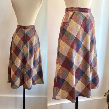 Vintage 80's WOOL PLAID Midi Skirt / Pockets / Flattering 