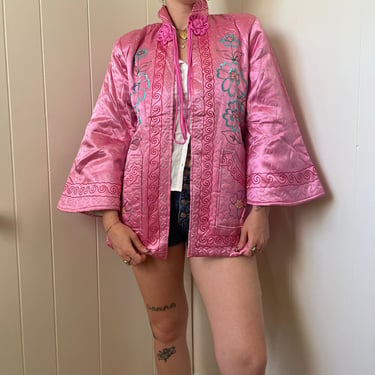 1940s Embroidered Floral Quilted Pink Jacket size Medium 