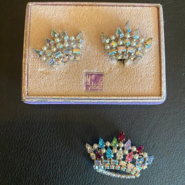 vintage brooch and earrings, mid century jewelry, vintage rhinestone set, crown tiara, aurora borealis, novelty jewelry, princess 