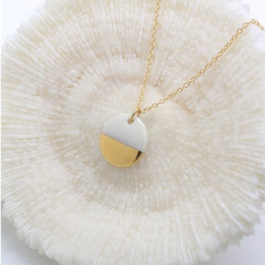 Mier Luo Porcelain Jewelry - Gold Dipped Flat Circle Necklace - White