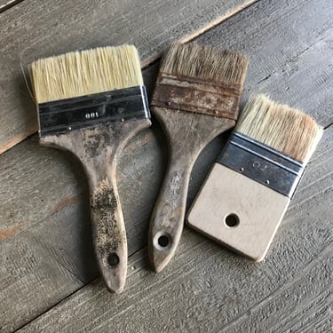 French Paint Brush Set of 3, Artist Industrial Decor, Wood Handle, Natural Bristle, Art Supply Props, Distressed 