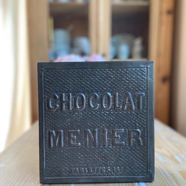 Beautiful antique French chocolat menier wooden crate box | Grain