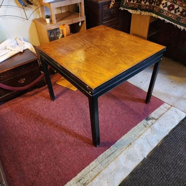 MCM Expanable Dining Table. Top area 36x36
