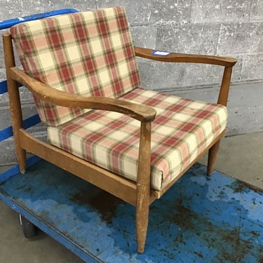 Cozy Living Room Chair (Seattle)