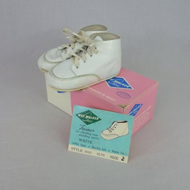Vintage Wee Walker Baby Shoes with the Original Box - Size 2 Trainer for Crawling and Standing - White Leather 