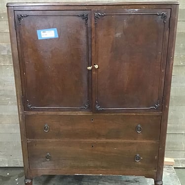 1930s Dresser (Tacoma)