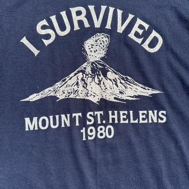 vintage 1980’s Novelty print Mt St Helens T-shirt~ Authentic in unworn like condition/ 50/50 cotton PNW historical Volcano eruption/size XL 