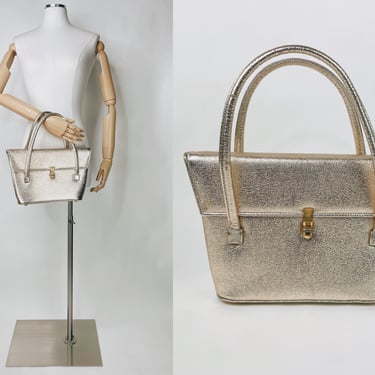 1950s-1960s Light Gold Textured Metallic Leather Modern Top Handle Kelly Trapezium Handbag | Vintage, Mid Century, Futuristic, Framed 