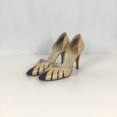 Vintage 80s shoes | Vintage black cream leather heels | 1980s two tone Garolini pumps 