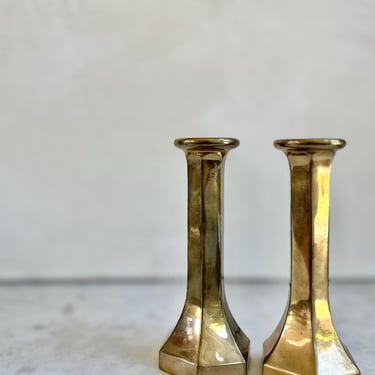 Pair of Vintage Brass Deco Modernist Pillar Candlestick Holders w/ Six Sides Bookcase Kitchen Dining, Brass Candleholder Pair 