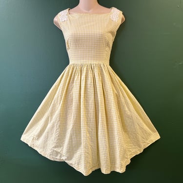 1950s gingham sun dress sleeveless fit and flare frock medium 