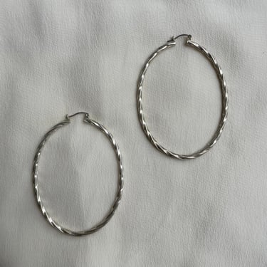 1990s Silver Twisted Oval Hoop Earrings E186