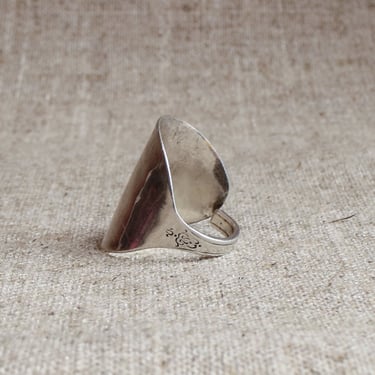 R041 silver plate ring size 9