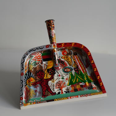 Hand Painted Metal Dustpan