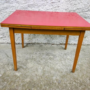 Vintage Dining Table / Red Wooden Dining Table / Mid Century Modern Table / Vintage Table / Modern Extended Dining Table / Yugoslavia / 70s 