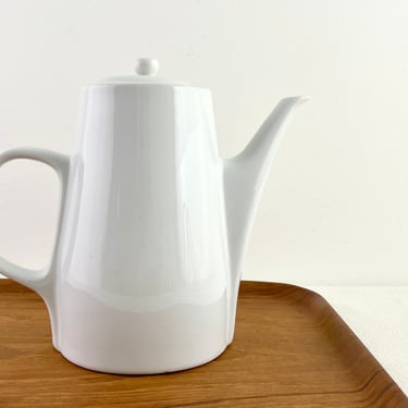 Vintage White Ceramic Coffee Pot, Simple Vintage Modern Porcelain Coffee Pot 