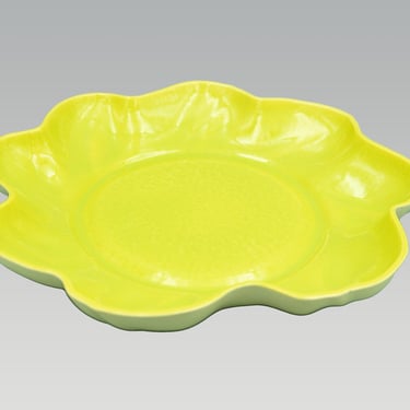 Two Tone Flower-shaped Centerpiece Bowl, Chartreuse and Ivory | Vintage Mid-century California Pottery (unsigned) 