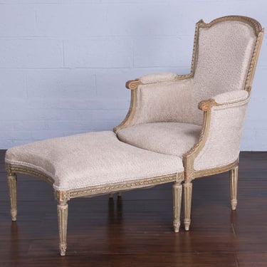 19th Century Louis XVI Style Painted Duchesse Brisee Chaise W/ Taupe Boucle 
