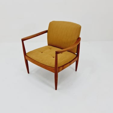 Mid-century Danish lounge chair, 1960s 