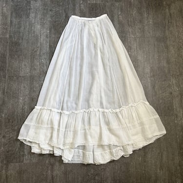 Antique petticoat . 1900s vintage cotton skirt . size xs 