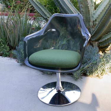 1 of 2 Vintage Lucite Tulip Chairs, Tulip Shell Chairs, Laverne Style Smoked Lucite Tulip Chairs, Knoll International, Vintage Furniture 