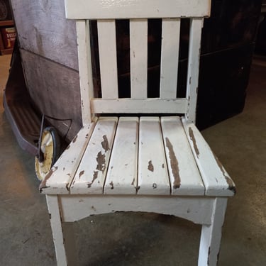 Adorable Child's Chair 12 x 13 x 21.5.