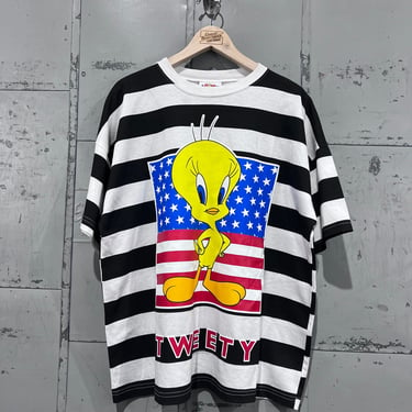 Size Xlarge 90s looney tunes tshirt tweety bird American flag 4th of July graphic  tshirt 