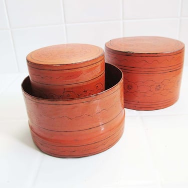 Vintage Set 2 Red Lacquer Round Nesting Boxes - Asian Chinoiserie Lidded Containers - Chippy Shabby Chic Decor 